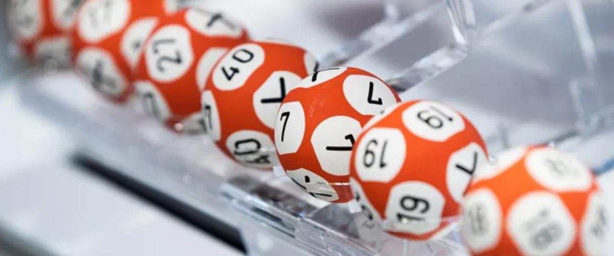 Cuatro afortunados rozan el bote del Euromillones con premios de 199.745 euros