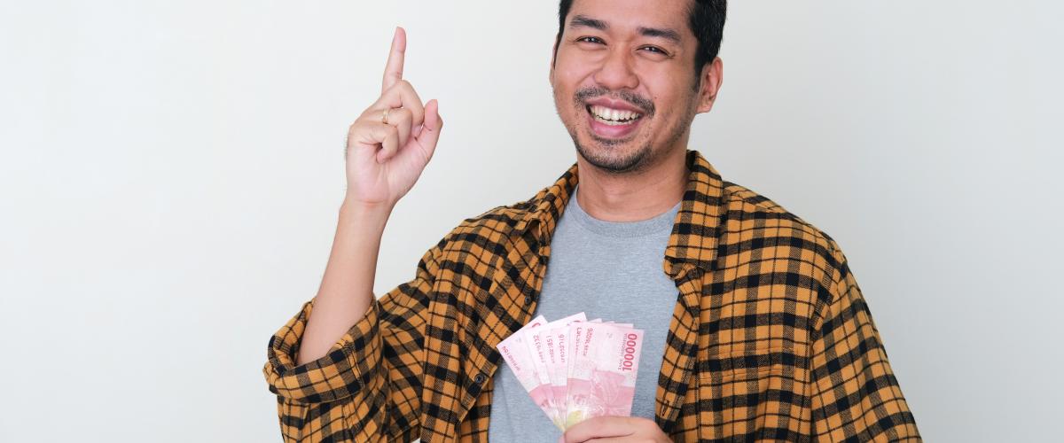 Hombre de Tennessee gana un premio Powerball de $100,000 durante su visita a Maryland