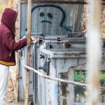 Un hombre de Ohio encuentra un boleto de lotería ganador tras buscar en la basura